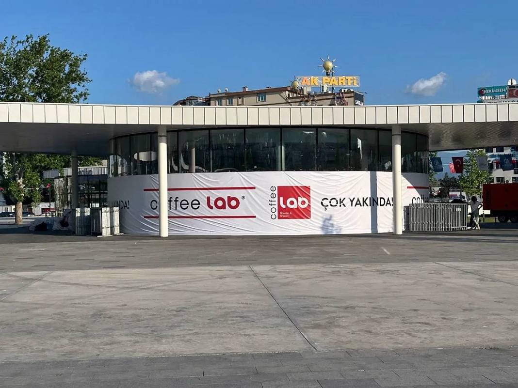 Kahve molasına hazır olun: İzmit'in kalbinde yeni bir kahve kokusu yükseliyor! Kocaeli'deki ilk ve tek şubesi olacak 18